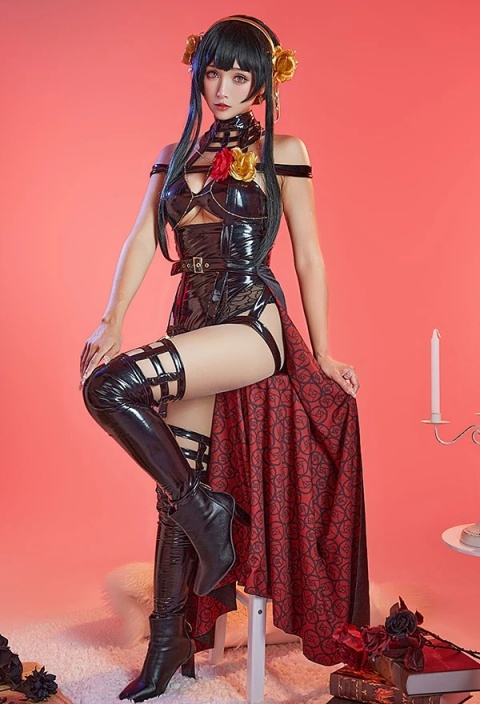 Cosplay Mobbunny Yor Forger Thorn Princess Sensual