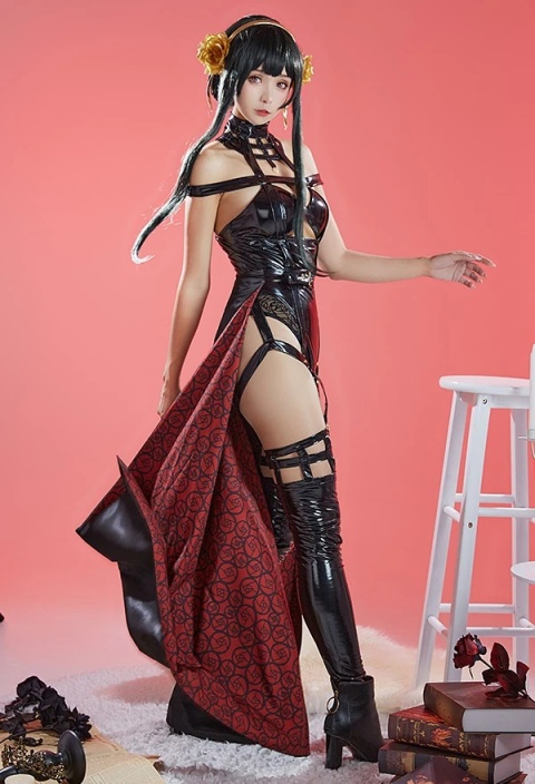 Cosplay Mobbunny Yor Forger Thorn Princess Sensual