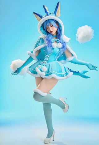 Narzutka Mobbunny Eeveelution Plush Hooded Cape